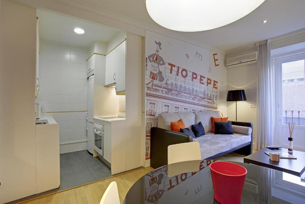 Metropol Rooms Madri Quarto foto